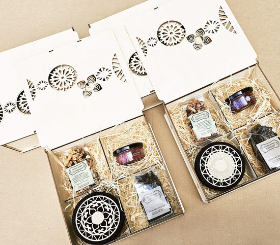 Verslo dovanų rinkinys su arbata ir medumi | Lietuviška dovana